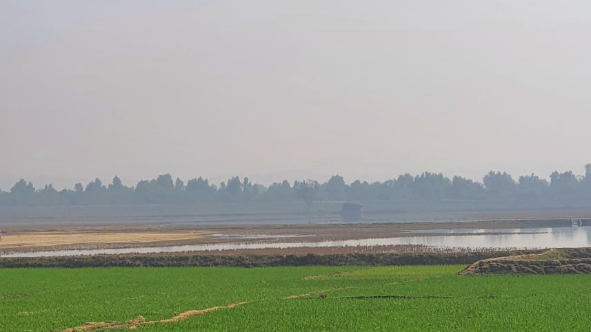 Authorities and Locals Concerned over Influx of Muslims into Bangladesh Following Air Strikes in Arakan
