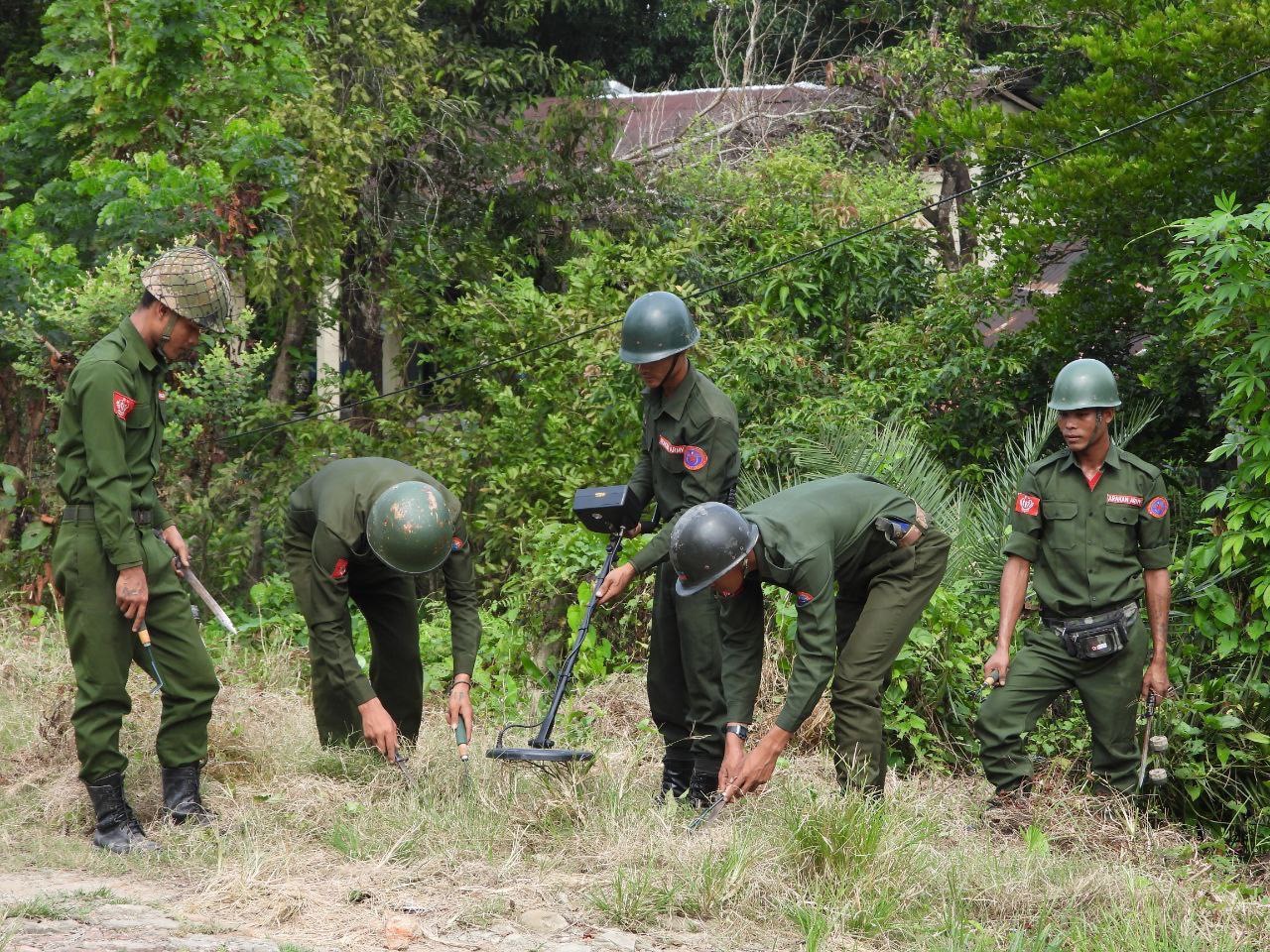 Arakan Army Says It Clears 35 Anti-Personnel Landmines in Maungdaw as Demining Efforts Continue