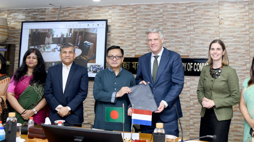 Bangladesh Commerce Minister Khandakar Abdul Muktadir and Dutch Minister of Climate and Green Growth Stientje van Veldhoven-van der Meer meet. (Photo: The Daily Star).